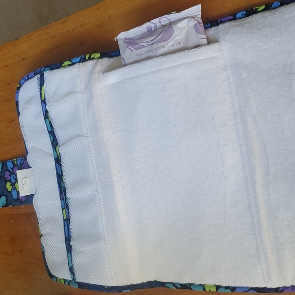 Vera Bradley Changing Pad - Picture 4 of 4